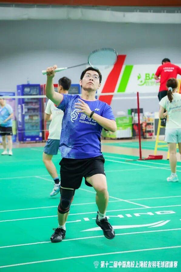 上海校友羽毛球队2025年中国高校上海校友羽毛球团体赛战报