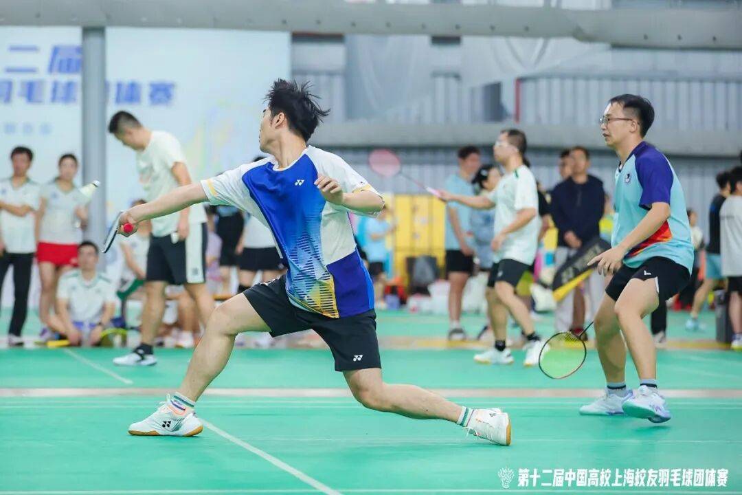 上海校友羽毛球队2025年中国高校上海校友羽毛球团体赛战报