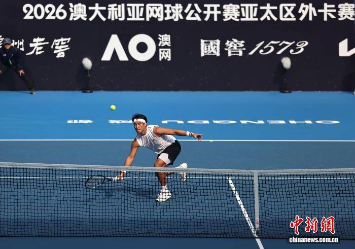 2026澳网亚太区外卡赛：布云朝克特战胜哈萨克斯坦选手进入男单决赛