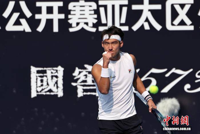 2026澳网亚太区外卡赛：布云朝克特战胜哈萨克斯坦选手进入男单决赛