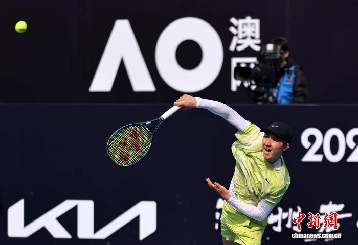 2026澳网亚太区外卡赛：布云朝克特战胜哈萨克斯坦选手进入男单决赛