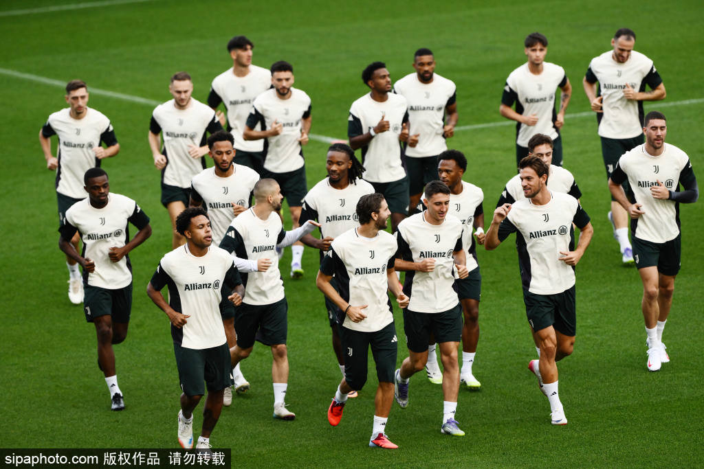 麻将胡了官网-C罗与尤文薪资纠纷：2026年仲裁裁决背后的深层影响与故事