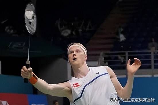 安东森法国夺冠后羽毛球男单世界排名。石宇奇依然高居榜首。