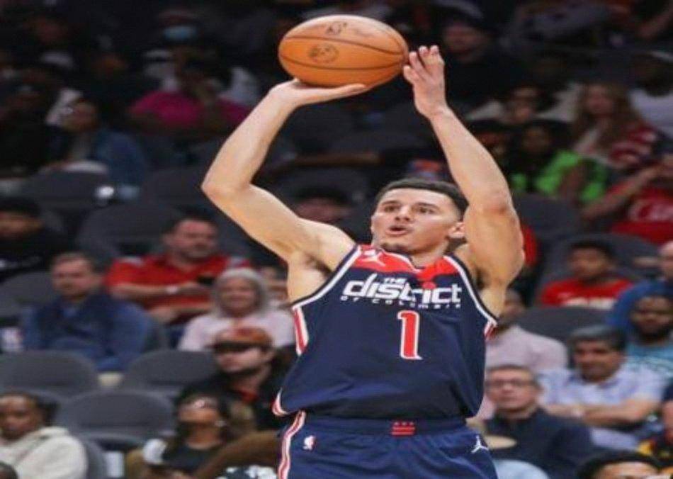 步行者主教练卡莱尔展现战术大师风采，凭借巧妙布阵化残阵为铁阵，缺少场均20分11助攻哈利伯顿依然稳固防守与进攻体系