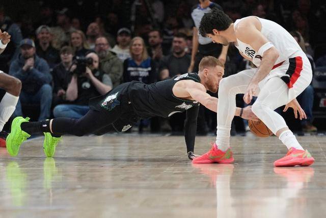 杨瀚森第36场缺席！开拓者拒森林狼18分逆转 格兰特26分献制胜5分